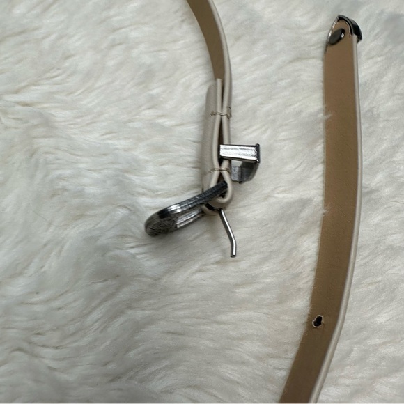 Belt Thin White - Picture 10 of 16